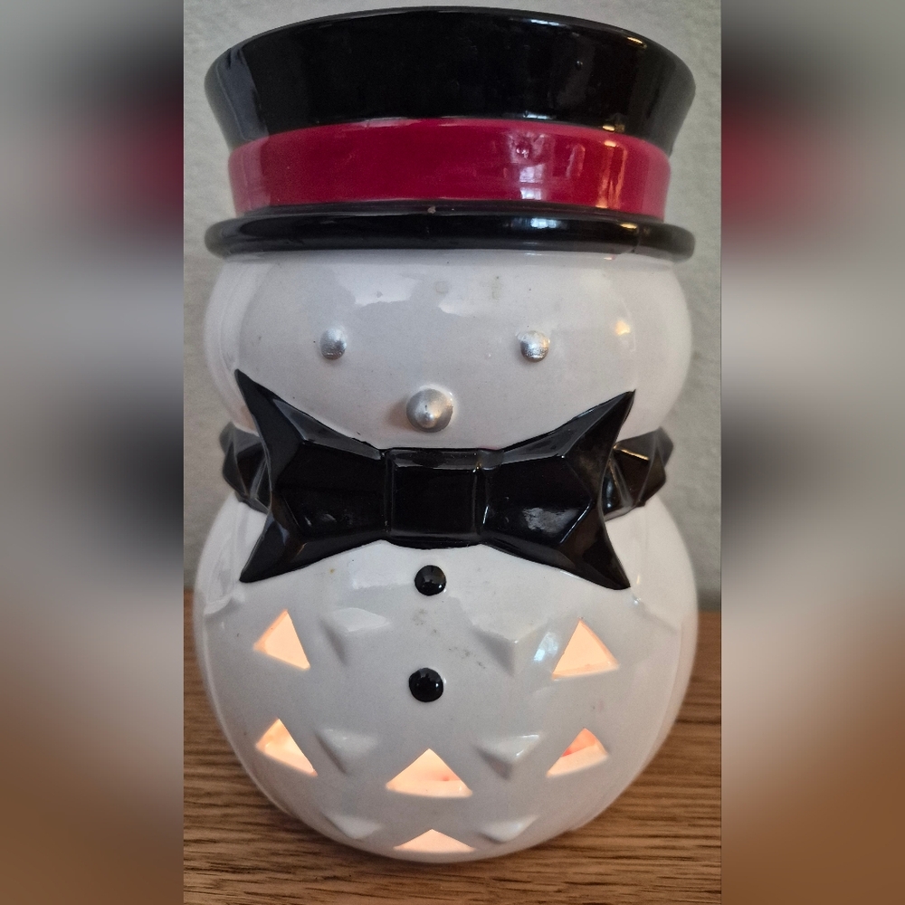 Yankee Candle Jackfrost Melt Cup Warmer Snowman w/LED & Timer 7.5 Inches Tall